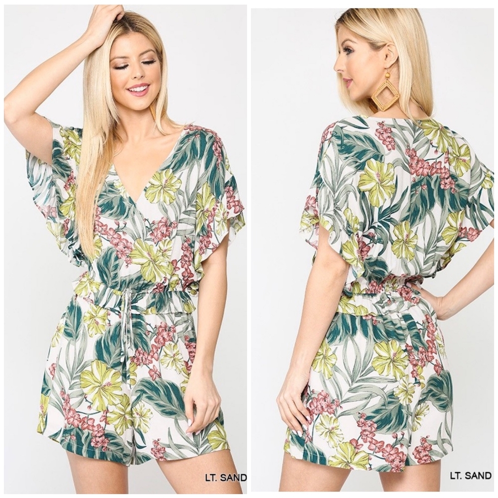 LAST ONE❗Feminine Sky Blue Tropical Print Romper - Picture 10 of 11